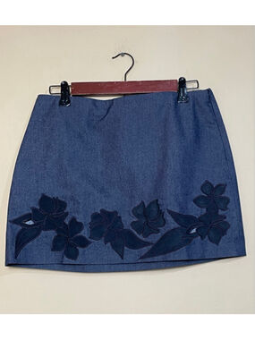 Women's 7/8 Express Stretch Mini With Embroidered Flowers